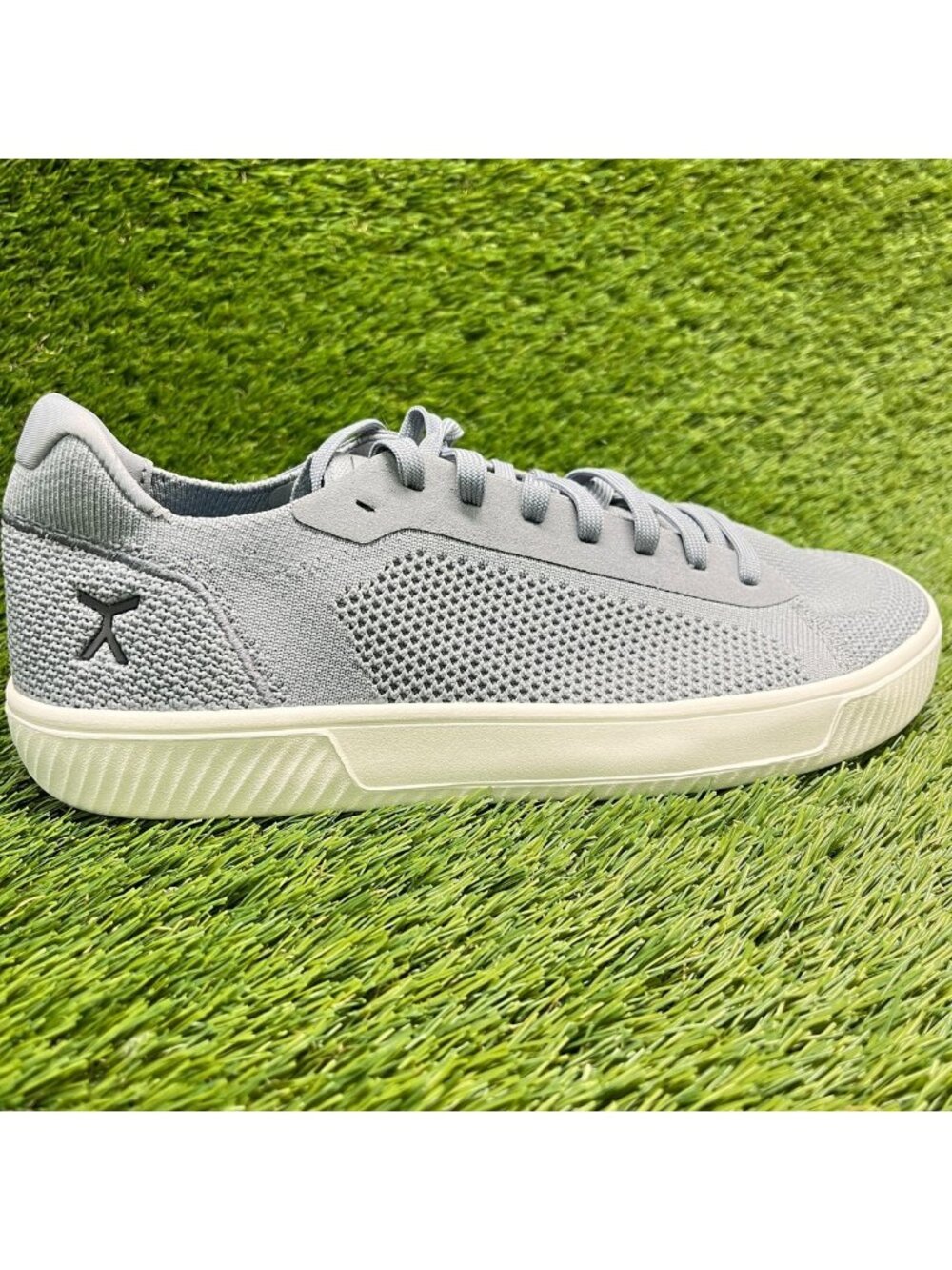 Flux Footwear Adapt Trainer Gray White Mens Size 10 Athletic Knit Shoes Sneakers